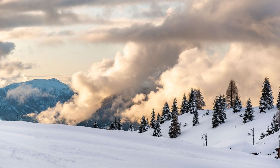 Poco prima del tramonto nuvole